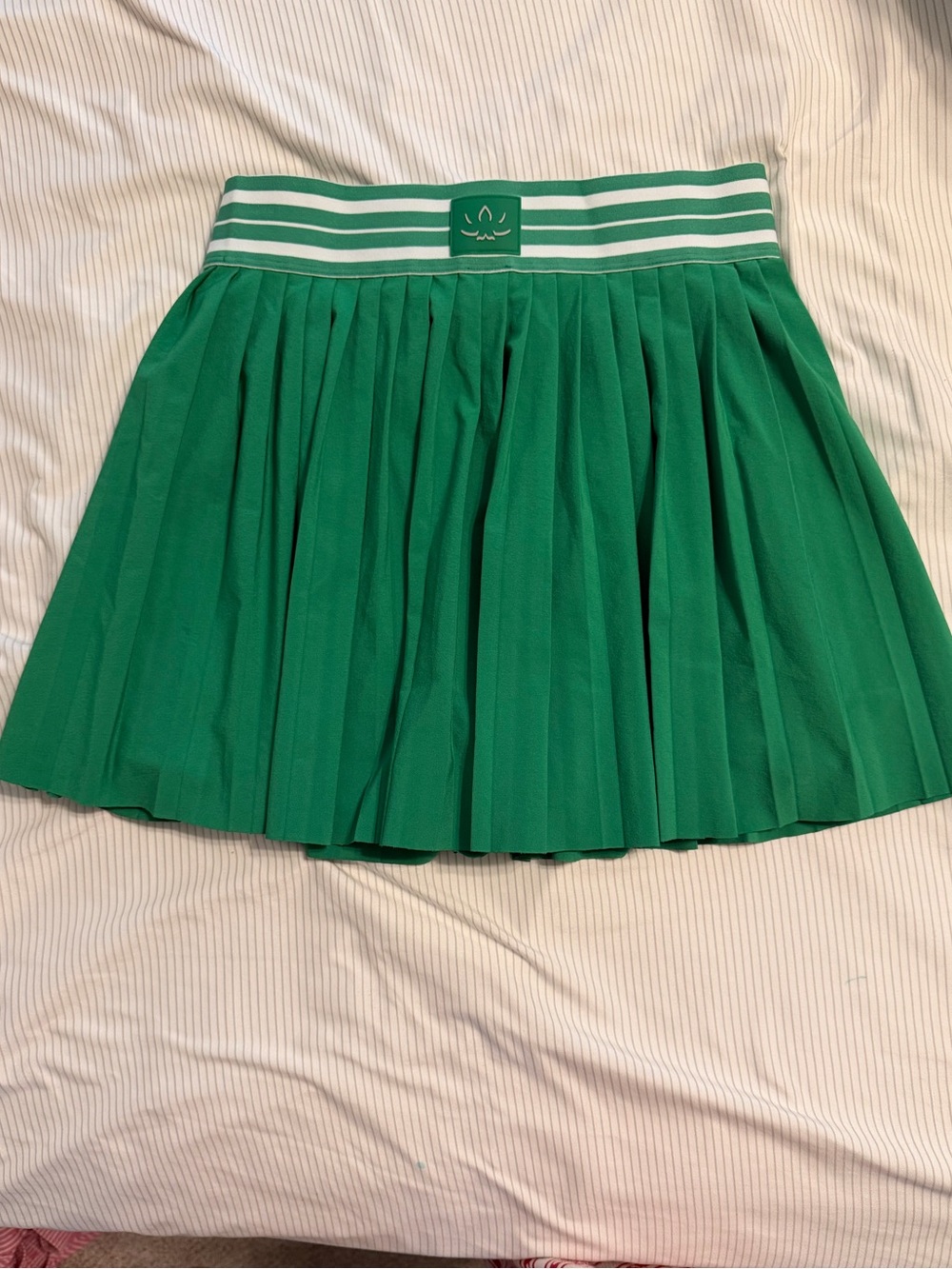 Beyond Yoga If You Pleats Tipped Elastic Mini Skirt Skort, home court green, XS - Picture 12 of 13